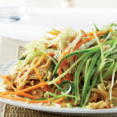 Peanut chicken and noodle salad