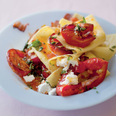 Open tomato, bacon, pepper and feta lasagne