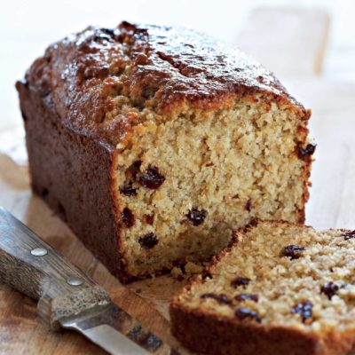 Oat and raisin buttermilk loaves