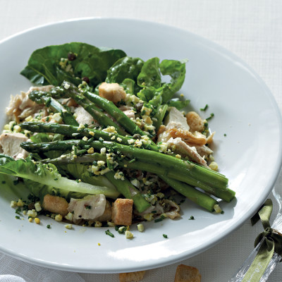 Warm chicken and asparagus salad