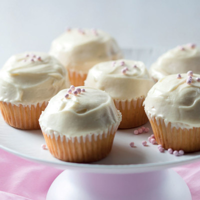 Classic vanilla cupcakes