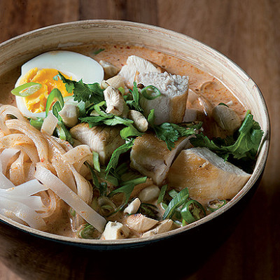 Asian laksa curry with toasted cashews