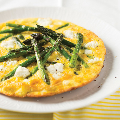 Asparagus and goats cheese frittata