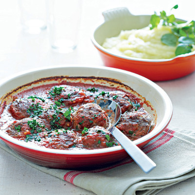 Baked ostrich meatballs