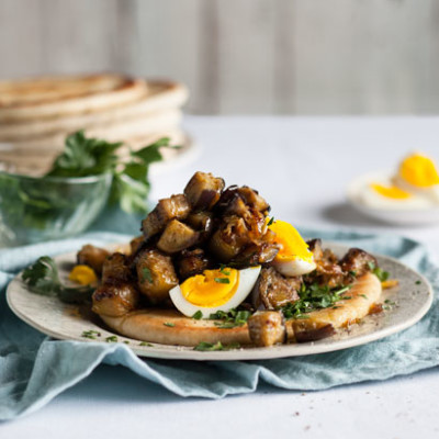 Braised brinjal and onion with hardboiled egg