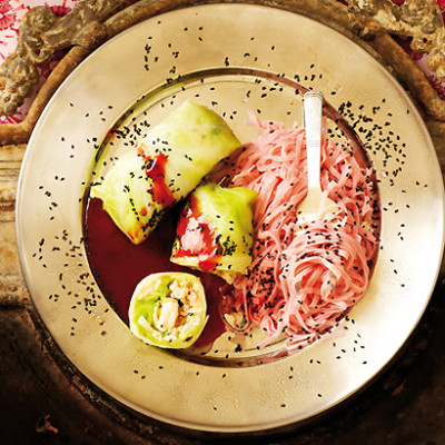 Cabbage rolls with pink pad Thai and plum sauce