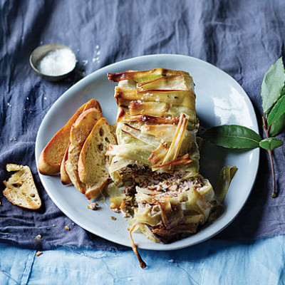 Chicken meatloaf with crispy baguette