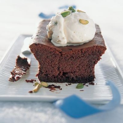 Chocolate cake with pistachio ice-cream