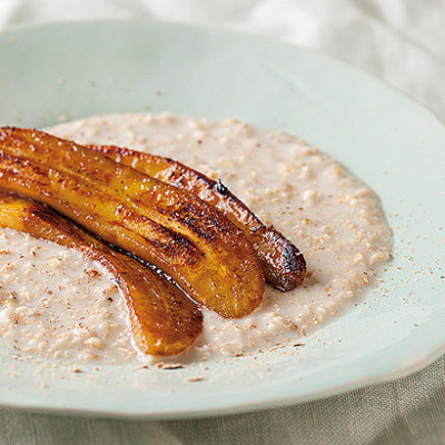 Creamy oats with caramelised banana