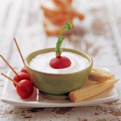 Creamy tuna dip with dill