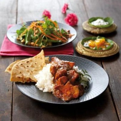 Crunchy salad with sweet mint and chilli dressing