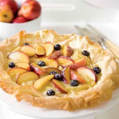 Fresh fruit tart with frangipane