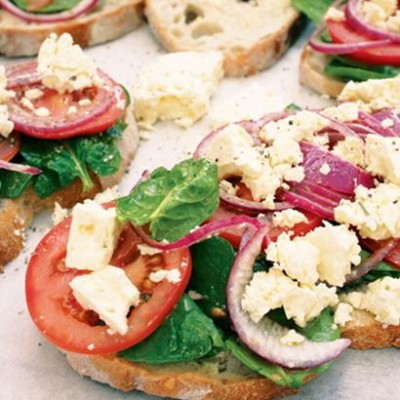 Greek-salad toasties