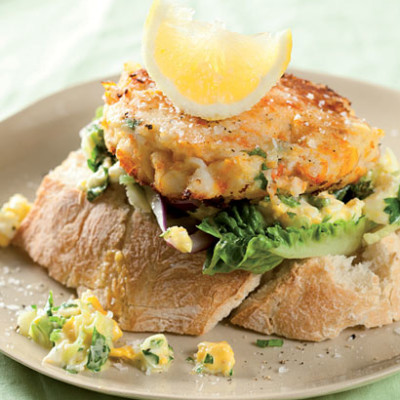 Haddock burgers with tartare sauce