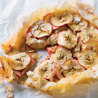 Light apple tart