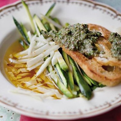 Marinated baby marrow summer salad with salsa verde croutons