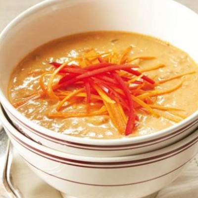 Organic spicy peanut soup