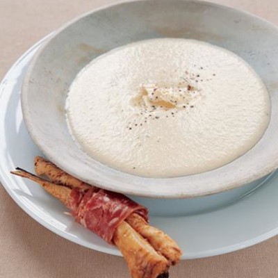 Parsnip and gorgonzola soup