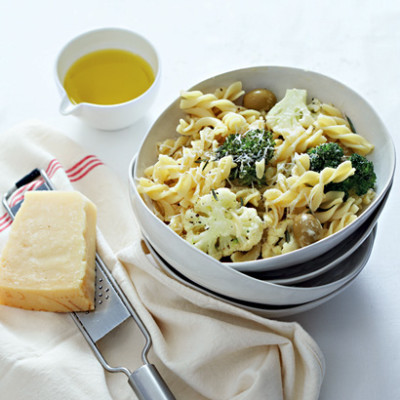 Pasta with braised cauliflower and broccoli, rosemary and olives