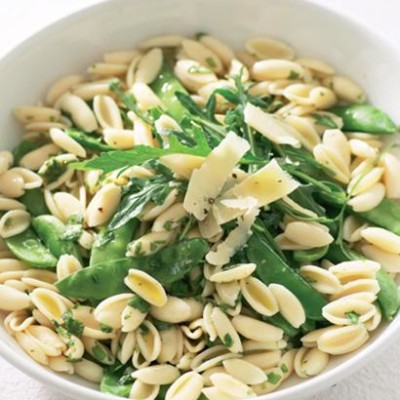 Pea and pesto pasta salad