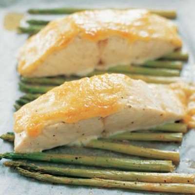 Roast asparagus and hake