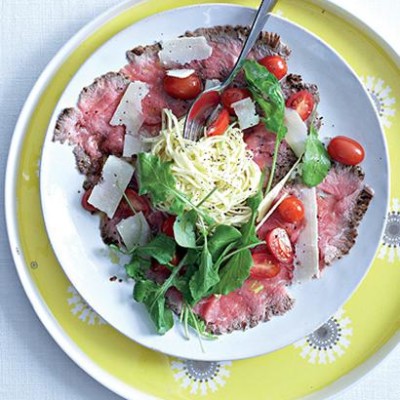 Seared beef carpaccio with pasta