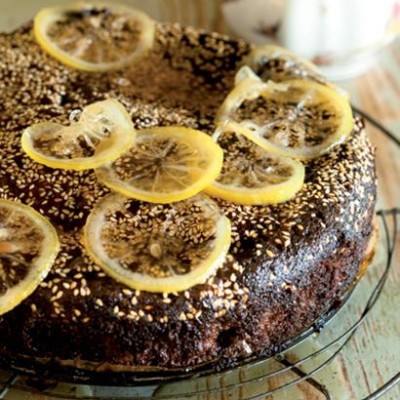 Sesame yoghurt cardamon cake