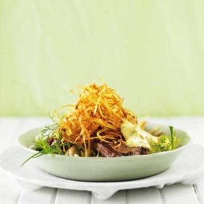 Steak Bearnaise with sweet-potato straws