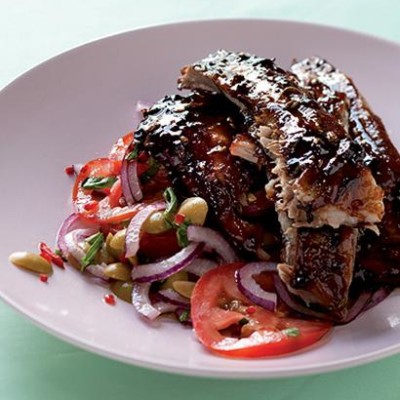 Sticky pomegranate-glazed spare ribs