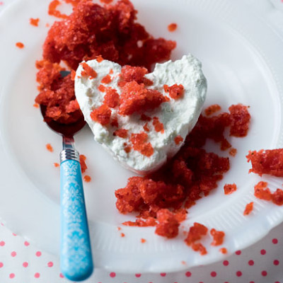 Strawberry granita with fromage blanc