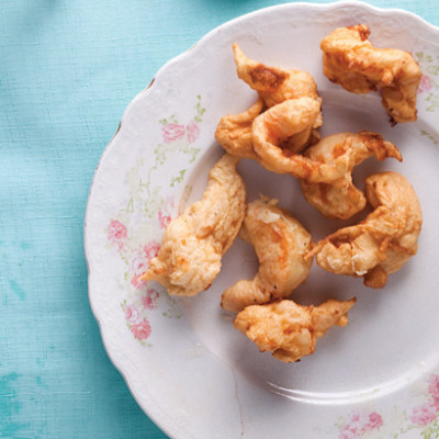 Tempura prawns with sweet chilli sauce