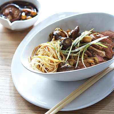 Teriyaki beef with mushroom hotpot