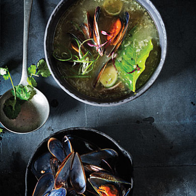 Thai-style steamed mussels