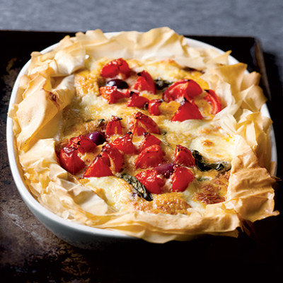 Tomato, mozzarella and olive tart