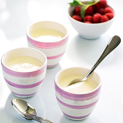 Yoghurt panna cotta