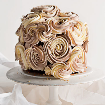 30 incredible cakes to bake immediately