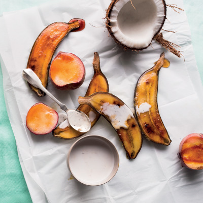 Caramelised fruit with vanilla coconut milk