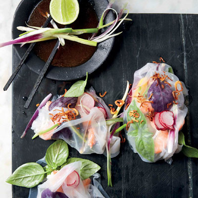 Vietnamese prawn, mango and basil parcels with tamarind dressing