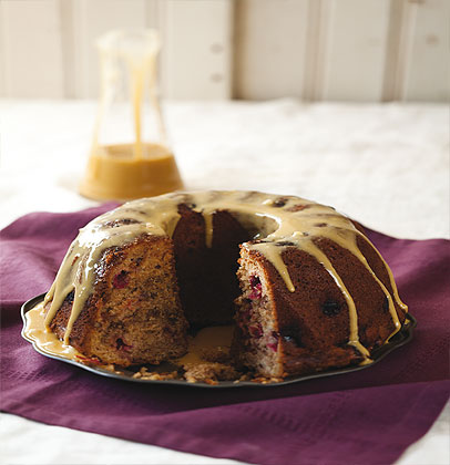 Cinnamon crumb cake with maple glaze