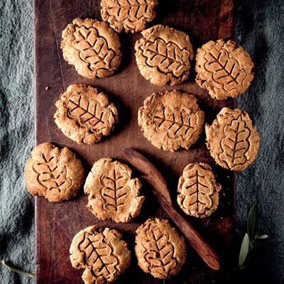 Peanut-butter-and-date-biscuits