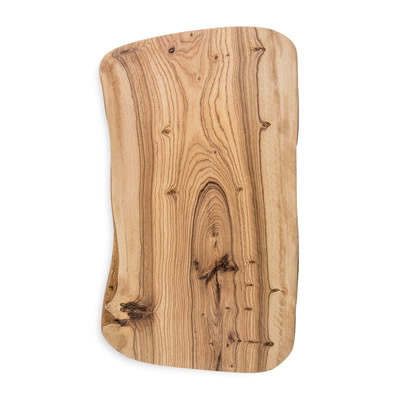 Win one of four organic olive wood cutting boards worth R375