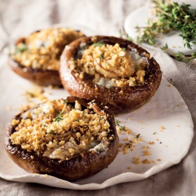 Mushrooms stuffed with Gorgonzola and breadcrumbs