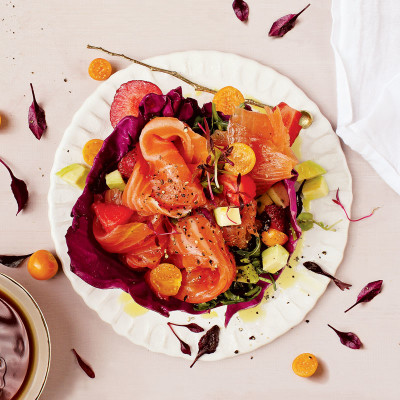 Strawberry, avocado and smoked salmon salad