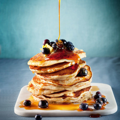 Banana-and-buttermilk flapjacks