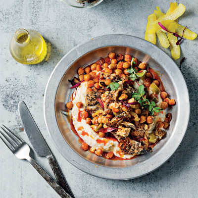 Peppered mackerel on cauliflower purée with chickpeas, olives and feta