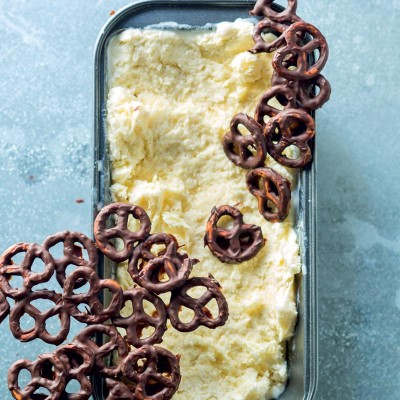 Chocolate pretzels