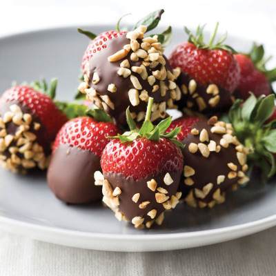 Choc-nut strawberries