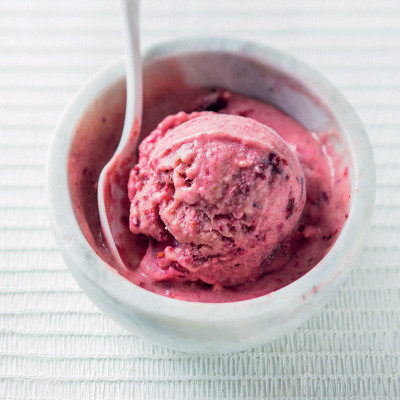 Easy fruity frozen yoghurt