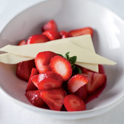 Macerated berries with white chocolate shards