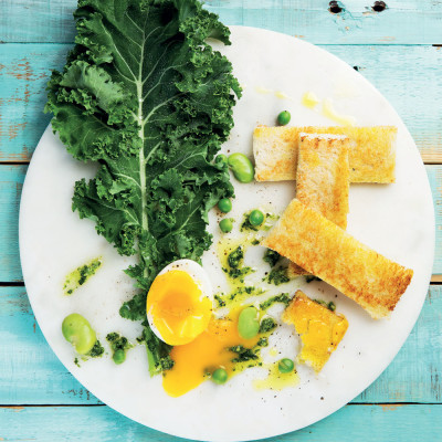 Boiled eggs with soldiers